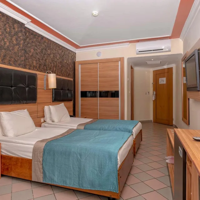 غرفة قياسية ثلاثية، Armas Kaplan Paradise Hotel 1/10