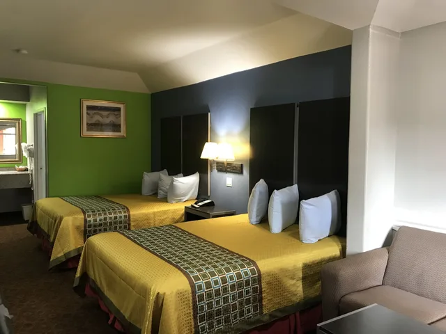 Deluxe, 2 Double Beds, Smoking, Camelot Inn Suites Veterans Memorial/Nw Houston 1/4