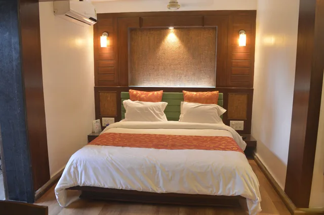 Super, Deluxe, Double Bed, Balcony، CHACHA INN. 1/3