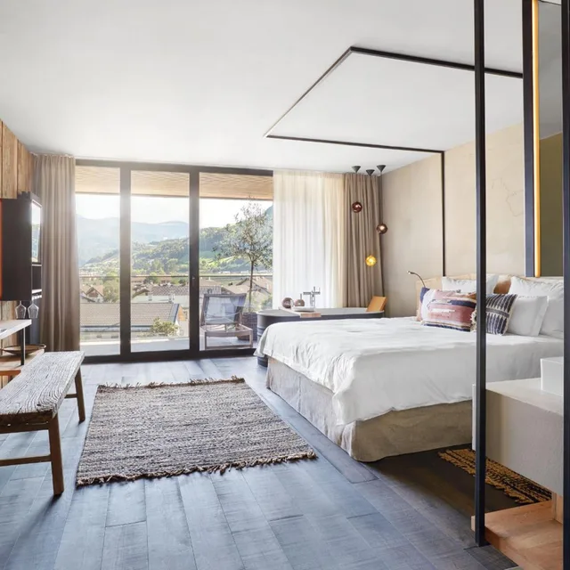جناح ديلوكس، Hotel Löwenhof 1/5