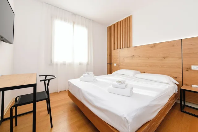 غرفة كومفورت رباعية بسريرين كوين، Best Western Hotel Arya 6/10