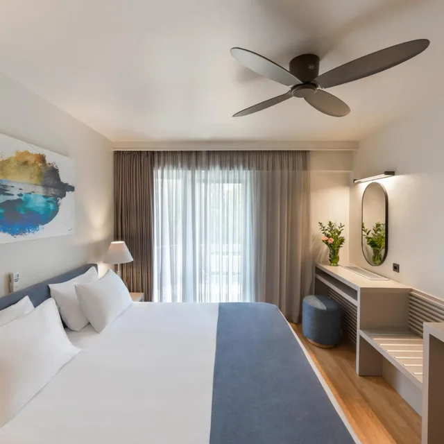 جناح ركني، Blazer Suites 1/2