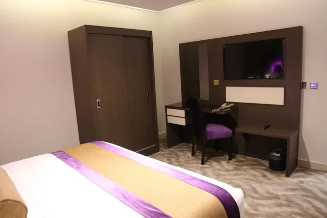 Diplomat, Suite, King and Twin Beds، فندق جولدن بوجاري كيان(Golden Bujari Kyan Hotel) 2/8