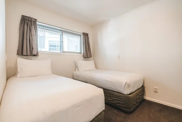 غرفة عائلية بسرير كوين وسريرين منفصلين بغرفتي نوم، Blue Peaks Lodge and Apartments 1/5