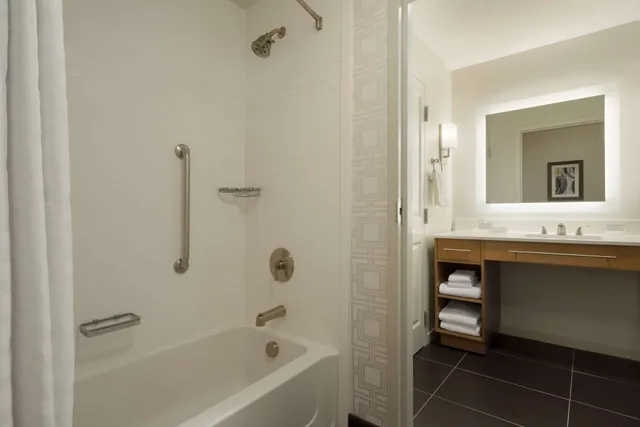 جناح بسرير كينج وسريرين كوين بغرفتي نوم، Homewood Suites By Hilton Southaven 2/2