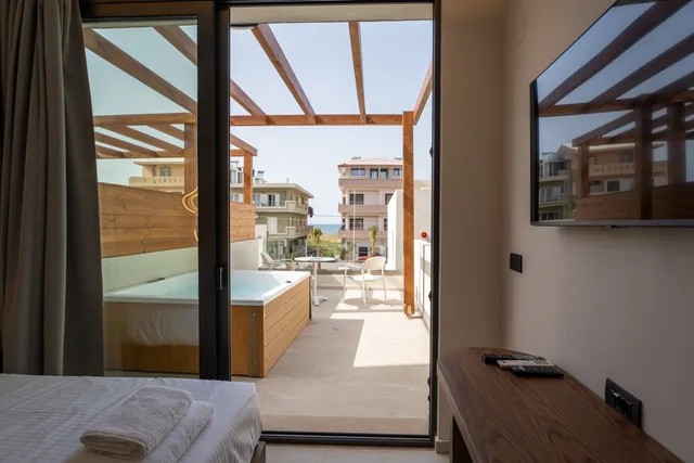 Suite - Open air Jacuzzi 4 Pax, Vaya Suites by Omilos Hotels 9/10