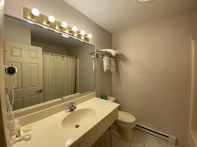 غرفة ديلوكس بسرير كينج، Economy Lodge 682 Main St Sturbridge 10/10