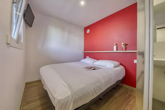 غرفة بسرير مزدوج، Eklo Hotels Le Mans 1/1