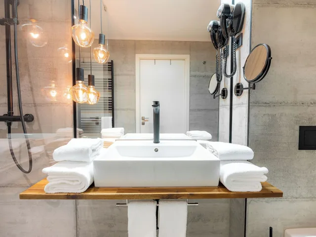 غرفة بريميوم بسرير كينج، HOTEL CITY MARIBOR 6/7