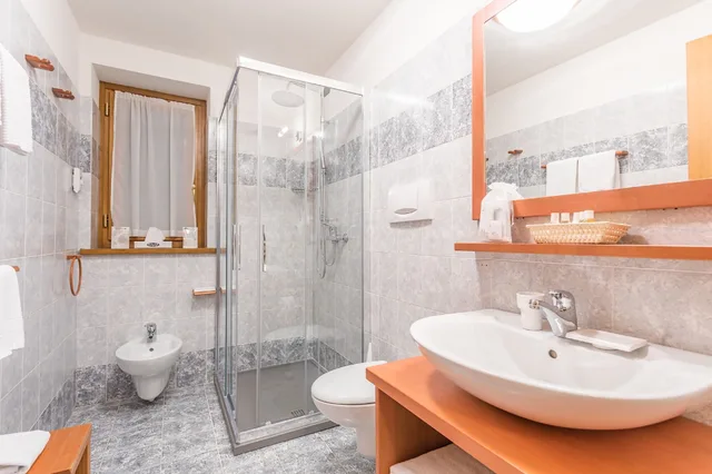 جناح جونيور بسرير مزدوج، Hotel Lo Scoiattolo 7/9