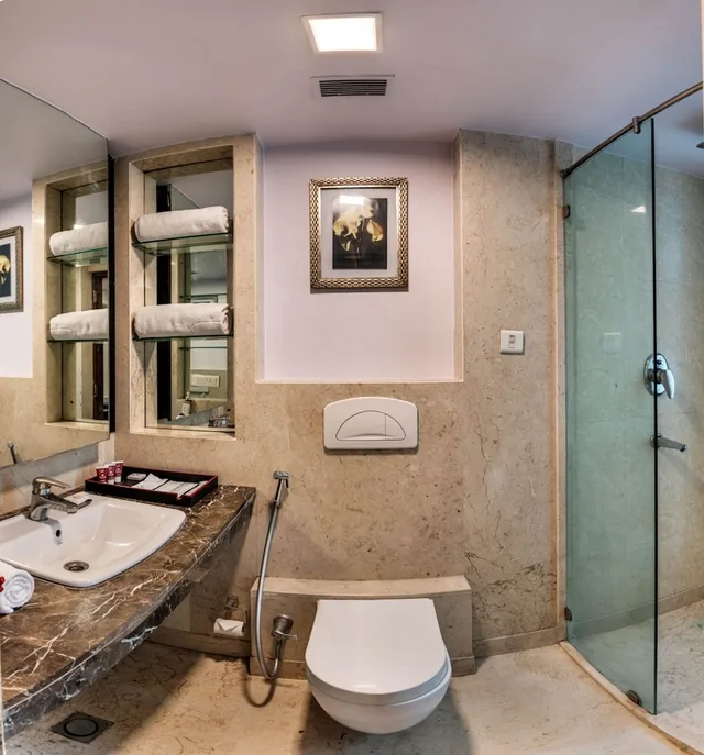 غرفة بريميوم بسرير كينج، Libra Lords Inn Jaipur 4/6