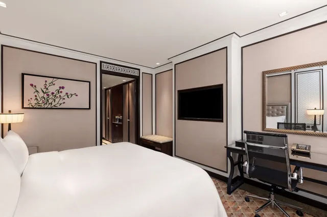غرفة بسرير كينج بحوض استحمام، THE ATHENEE HOTEL, A LUXURY COLLECTION HOTEL BANGKOK 3/5