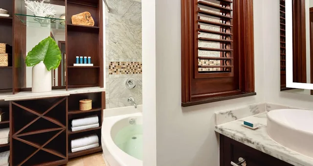 1 Bedroom, Caribbean, Grand, Luxury, King Bed, Garden View, Pool Side، Sandals Grande Antigua 5/6