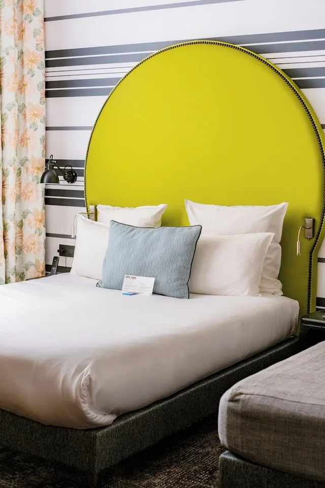 غرفة سوبيريور ثلاثية بسرير مزدوج مع أريكة، Hotel Fabric 4/9