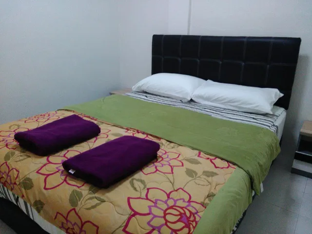 Superior, Triple, Queen Bed, Sofa, Nb House 2/2