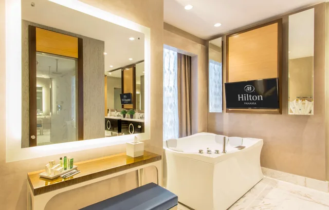 جناح رئاسي بإطلالة، Hilton Panama 2/2