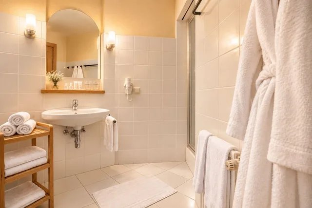 Comfort, Queen Bed, Hotel Das Gastein 6/8