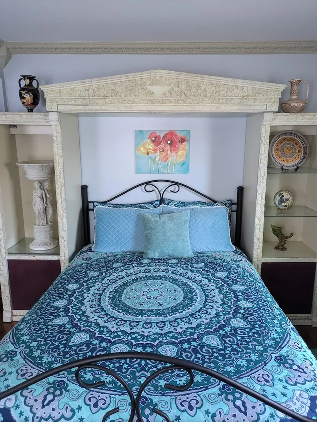 غرفة بسرير كينج وسرير كوين، The Old Parsonage Bed and Breakfast 3/3