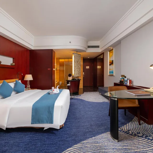 Macau, Superior, Queen Bed, Ocean View, Zhuhai Charming Holiday Hotel 5/6