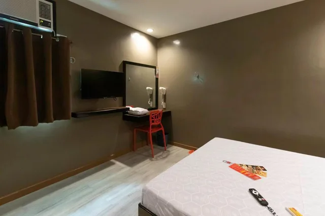Basement, King Bed، Hotel Sogo - Cagayan de Oro 8/10