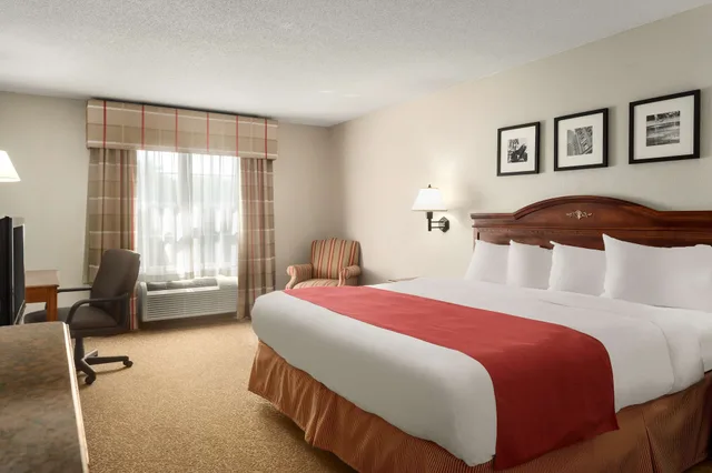 غرفة بسرير كينج لذوي الإعاقة، Country Inn & Suites by Radisson Louisville South KY 1/1