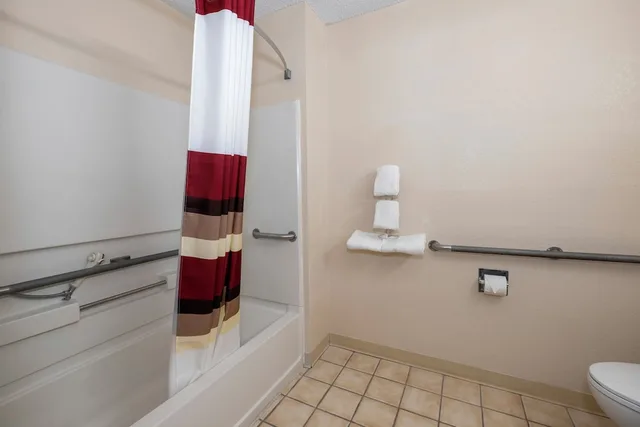 غرفة سوبيريور بسرير كينج لذوي الإعاقة، Red Roof Inn Norfolk Portsmouth Va 5/5