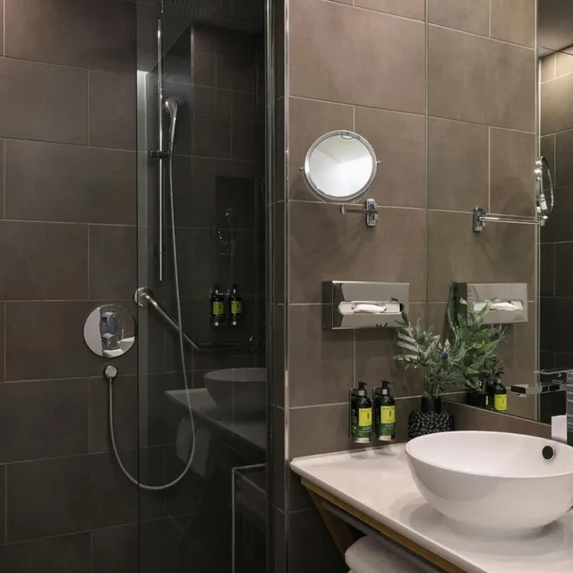 غرفة بريميوم، Hotel Berlin Potsdamer Platz by Leonardo Hotels 7/8