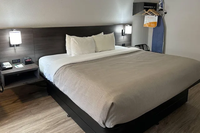 غرفة قياسية بسرير كينج، Quality Inn Forsyth Near GA Public Safety Training Center 2/10