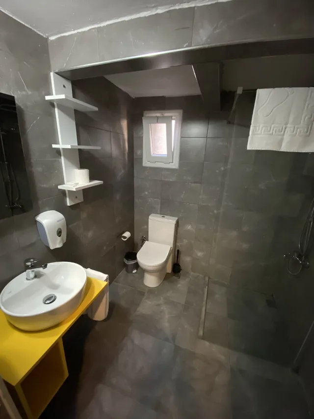 Economy, Double Bed, External Bathroom، Piano Hotel 3/3