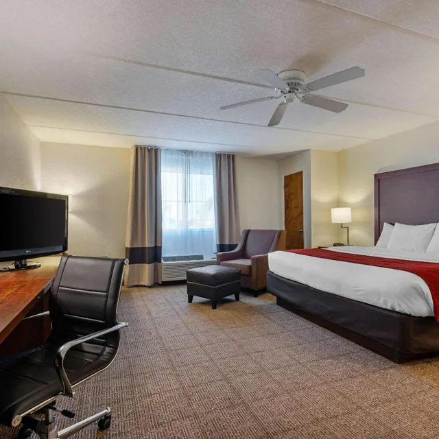 غرفة بسرير كينج بجاكوزي، Comfort Inn Kissimmee Lake Buena Vista South 4/9