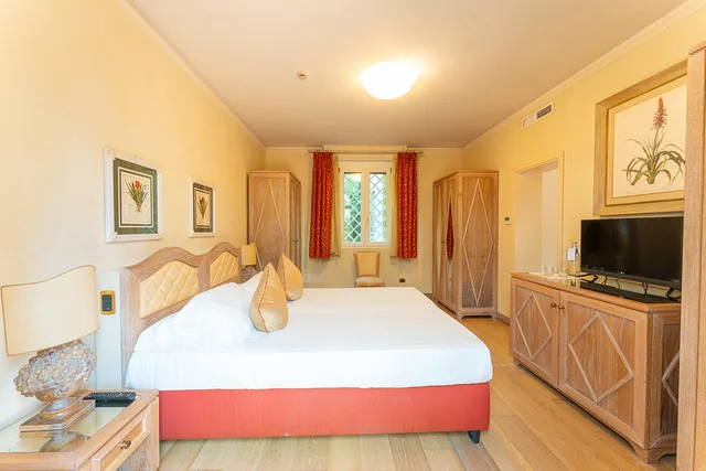 غرفة سوبيريور بسرير مزدوج في الملحق، Park Hotel Villa Ariston 1/2