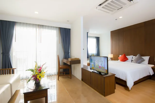 جناح ديلوكس بسرير كينج بإطلالة على المدينة، Elite Suites Patong 9/10