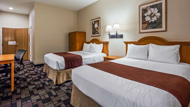 غرفة قياسية بسريرين كوين لذوي الإعاقة، Best Western Longview 1/2