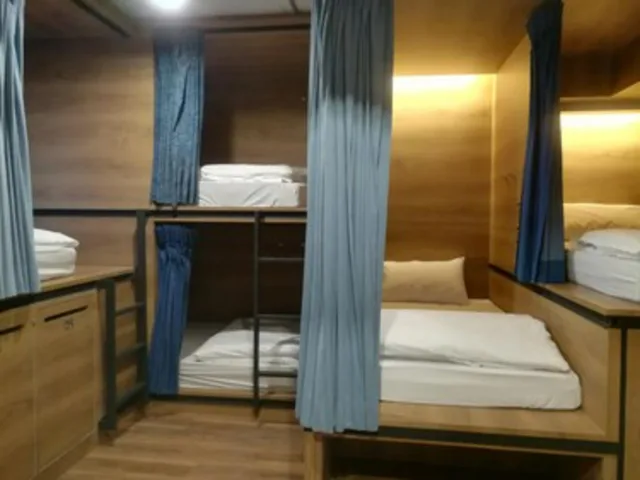 Private, 5 Beds، Natee Hostel 3/3