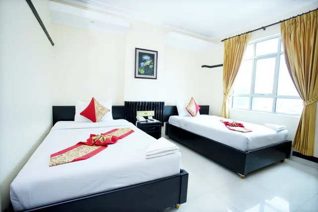 غرفة عائلية بسرير كينج وسريرين منفصلين، SALITA HOTEL 3/10