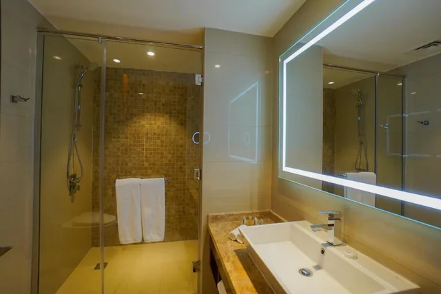 Deluxe, Twin Beds, Queen Bed, The Grand Lux Hotel 3/3