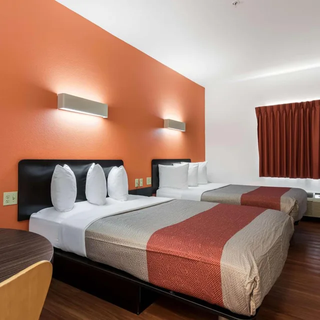 غرفة رباعية بسرير مزدوج، Motel6 Wilkes Barre, PA - Arena 1/10