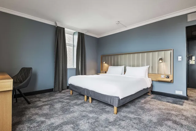 غرفة سوبيريور بسرير كينج، Radisson Hotel York 2/10