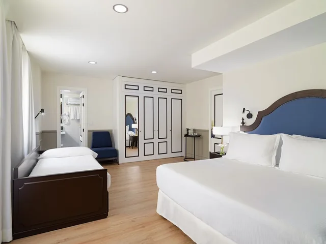 Triple Room Children، H10 Corregidor Boutique Hotel 3/8