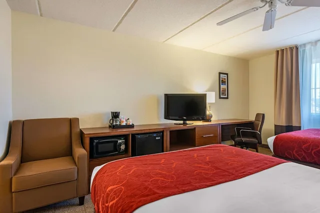 Room, 2 Queen Beds, Accessible, Comfort Inn Kissimmee Lake Buena Vista South 7/10