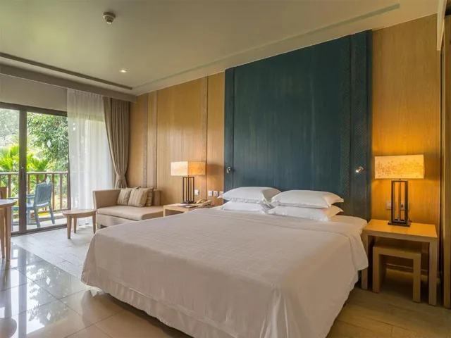 Deluxe Premium Sea Facing King, Dusit Thani Krabi Beach Resort 1/2