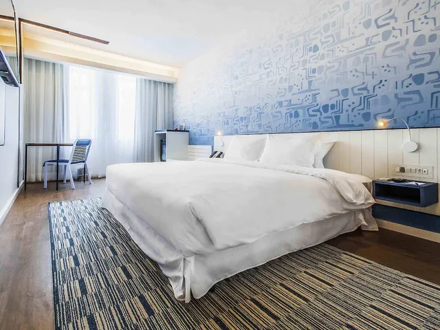 غرفة تنفيذية بسرير كوين بإطلالة جزئية على البحر، Novotel Rio de Janeiro Leme 8/10