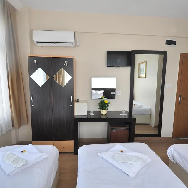 غرفة ثلاثية، Hotel Baykal 5/10