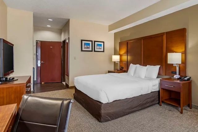 غرفة بسرير كينج، Comfort Inn and Suites Seguin, TX 2/4