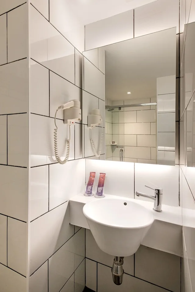 غرفة سوبيريور بسريرين منفصلين، Fox Lite Hotel Dpulze Cyberjaya 4/4