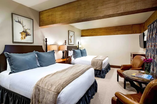 3 Bedrooms, Luxury, Suite, 2 King Beds, Queen Murphy Bed, Mountain View, 3 Murphy Beds, 2 Queen Beds, Queen Bed, 3 Bathrooms، Stein Eriksen Lodge 2/3