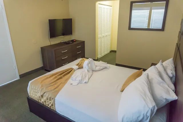 شقة سكنية ديلوكس بسريرين كوين وسريرين منفصلين مع أريكة، Villas At Fortune Place 3/10