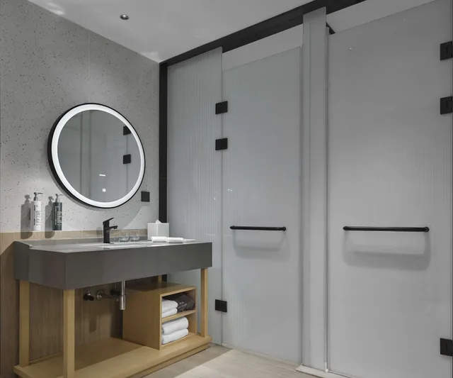 غرفة بسرير كينج، Hilton Garden Inn TianJin HuaYuan 2/3