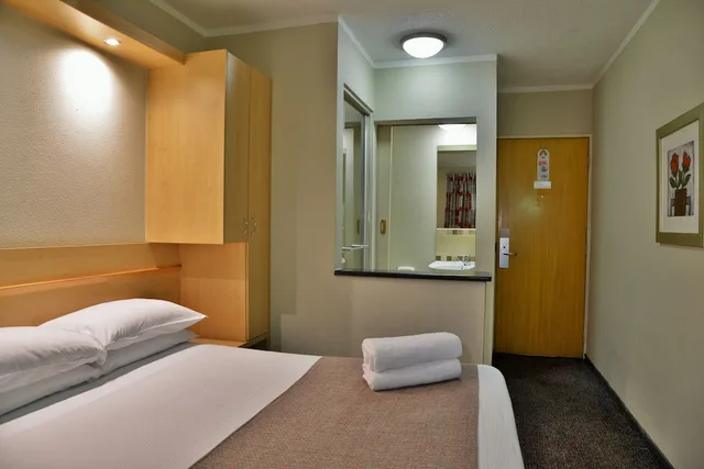 غرفة بسرير مزدوج، Road Lodge Carnival City 6/10