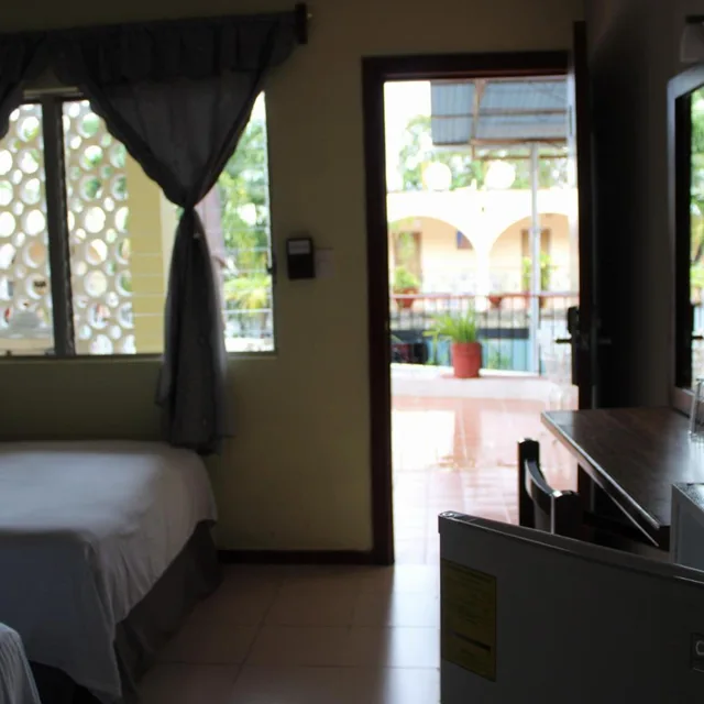 غرفة بسرير مزدوج أو سريرين منفصلين بإطلالة على المسبح، SUITE HOTEL MARIA DE LA LUZ 6/10